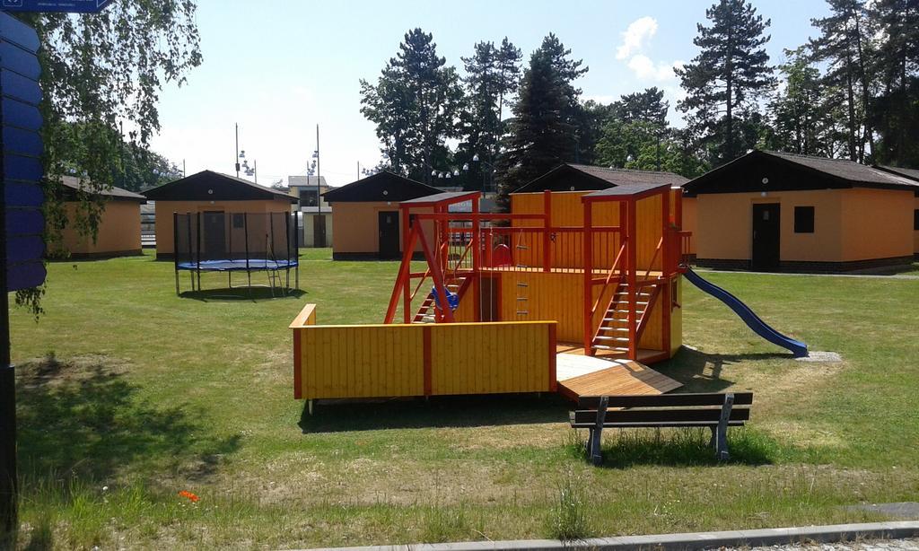 Sportcentrum Dvorak Hluboká nad Vltavou Exterior foto